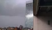 Небоскреб в Манчестере издает пугающие звуки