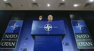 НАТО предлагает Черногории присоединиться к альянсу