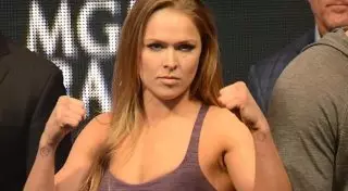 Ронда Роузи впервые появилась на публике после сенсационного поражения