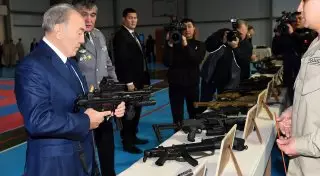 Назарбаев встретился с бойцами спецподразделения "Арыстан"