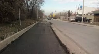 В акимате объяснили незаконченный ремонт дороги в Алматы