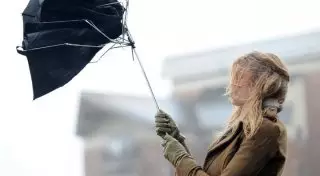 Штормовое предупреждение из-за ветра и гололеда объявлено в Астане и Акмолинской области