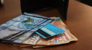 В Астане осудили граждан Молдовы, кравших деньги с банковских карт