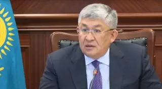 Аким Кызылординской области объяснил подчиненным значение слова "чиновник"
