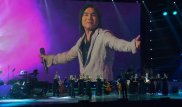 Концерт памяти Батырхана Шукенова собрал полный зал