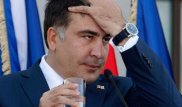 Глава МВД Украины плеснул Саакашвили водой в лицо