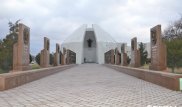 В Актау разрушаются установленные в начале декабря барельефы героям ВОВ