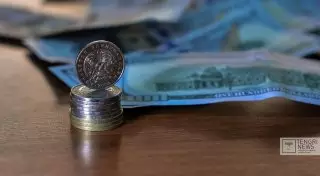 Казахстанский тенге назван самой обесценившейся валютой Европы