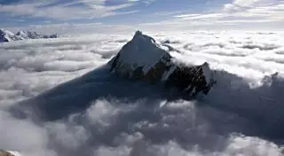 Автором фотографии к постеру фильма "Эверест" оказался казахстанский священник