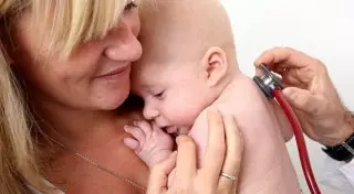 Ученые назвали лучший возраст для рождения умного ребенка