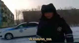 Водитель из Темиртау записал на камеру свой спор с полицейскими