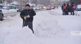 Снегопад и слякоть. Как астанчане преодолевают капризы природы