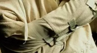 Выбросившую детей из окна алматинку направили на принудительное лечение