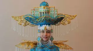 Создатели объяснили задумку костюма с Байтереком и Акордой