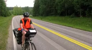 Финляндия запретила пересекать свою границу на велосипеде