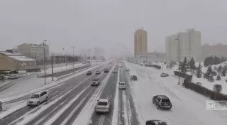 Из-за бурана в школах Астаны отменили занятия во вторую смену