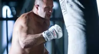 Федор Емельяненко выиграл первый бой после возвращения на ринг