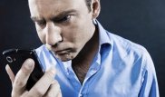 Сотовый оператор проверяет информацию о рассылке казахстанцам SMS с предложениями интим-услуг
