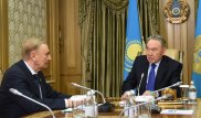 Назарбаев обсудил с Роговым вопрос проведения внеочередных выборов