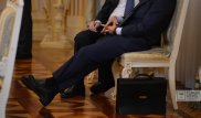 У сотрудников нацкомпаний в РК зарплата не должна быть выше средней - депутат