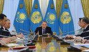 Назарбаев призвал давать отпор ищущим виновных в ухудшении ситуации