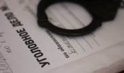 Мужчину, кинувшего в девушку пивную кружку, осудили в Актау