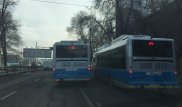 Очередное нарушение со стороны водителей автобусов в Алматы заснял очевидец