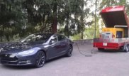 Алматинец запустил экстренный круглосуточный сервис по подзарядке электромобилей