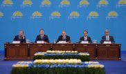 Без девальвации казахстанцы могли обеднеть  - Назарбаев
