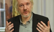 Основатель скандального сайта WikiLeaks готов сдаться полиции Великобритании