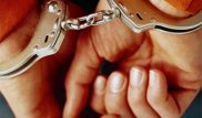22-летнюю казахстанку, подозреваемую в серии краж, экстрадировали из Азербайджана