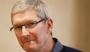 Главу Apple раскритиковали за размытое фото с Super Bowl