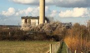 Очевидцы сняли на видео мощный взрыв на электростанции в Оксфордшире
