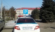 Полицейского накажут за парковку на стоянке для инвалидов в Алматинской области
