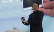 Китайские ученые научились заряжать смартфоны за 15 минут
