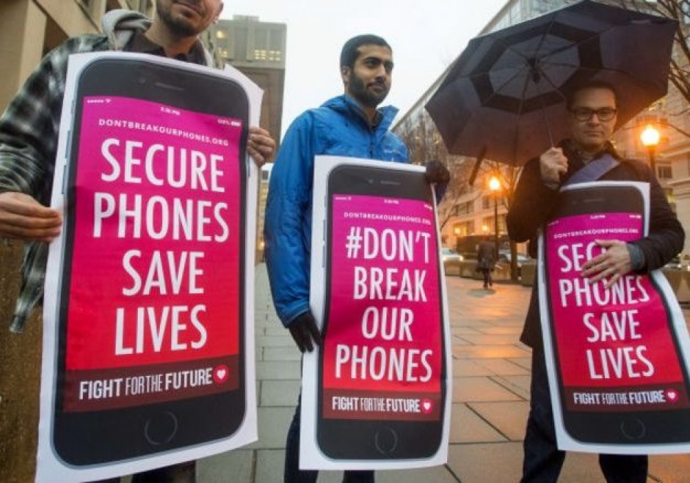 Apple выиграла суд у ФБР о взломе iPhone