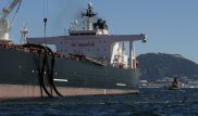 Первый танкер с иранской нефтью прибыл в Европу