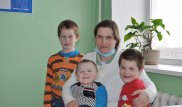 Многодетная казахстанка не дождалась ответа от "Жди меня" по поиску матери