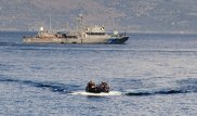 Береговая охрана Турции с палками напала на лодку с мигрантами - СМИ