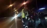 Видео с полицейскими, заталкивающими задержанного в багажник авто, снято в Павлодаре - ДВД