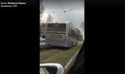 В Алматы автобус заехал на разделительный газон