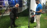 "Умные" часы научили посетителей CeBIT-2016 играть в гольф