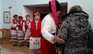 С песнями и плясками проголосовали на выборах представители украинской диаспоры в Уральске