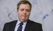 Скандал с офшорами: Премьер-министр Исландии сбежал с интервью