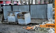 Контейнер сорвался с мусоровоза и упал на беременную женщину в ЗКО