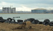 Свалка из 200 автомобильных покрышек образовалась после ралли у водоема в Астане