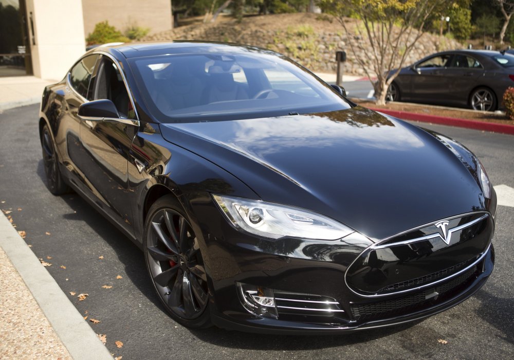 Tesla Model S. Фото © REUTERS