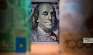 Курс тенге к доллару укрепился до отметки в 335