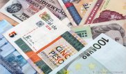 Bloomberg назвал самую выгодную валюту 2016 года