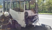 Врезавшийся в столб водитель автобуса уснул за рулем - ДВД Алматы